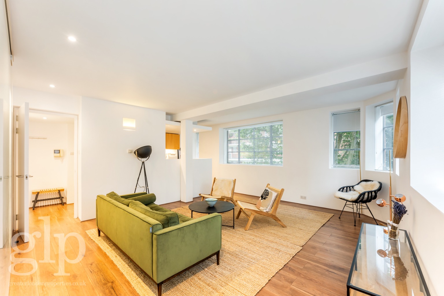 2 Bedroom Apartment, New North Street, London, Greater London, WC1N
