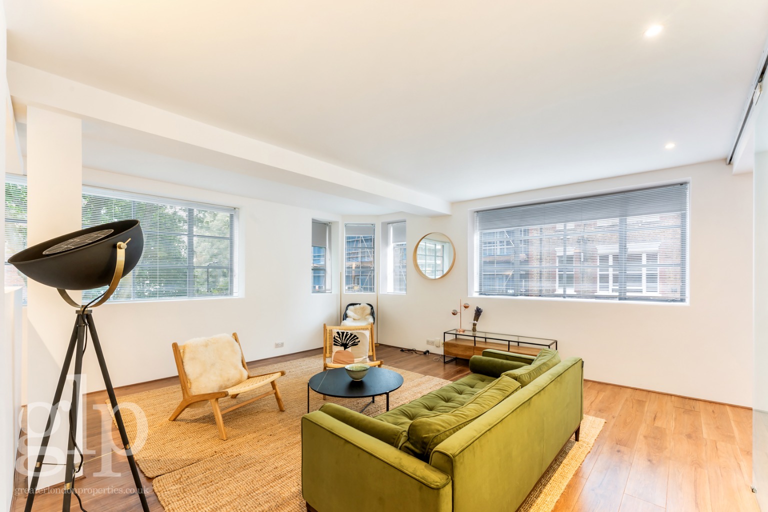 2 Bedroom Apartment, New North Street, London, Greater London, WC1N