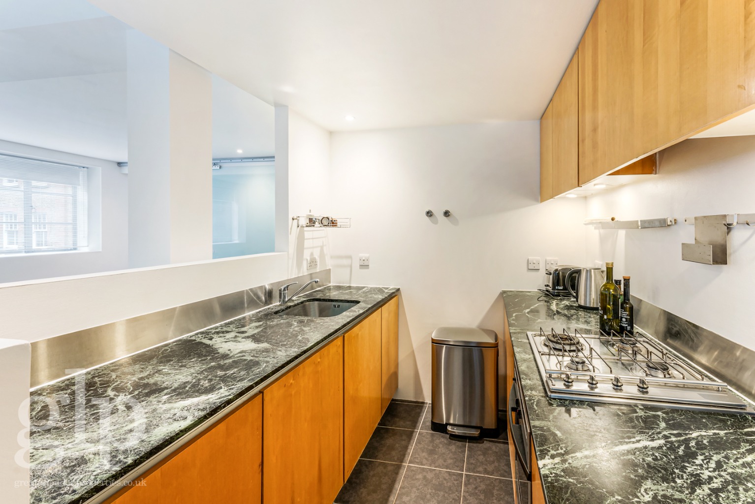 2 Bedroom Apartment, New North Street, London, Greater London, WC1N