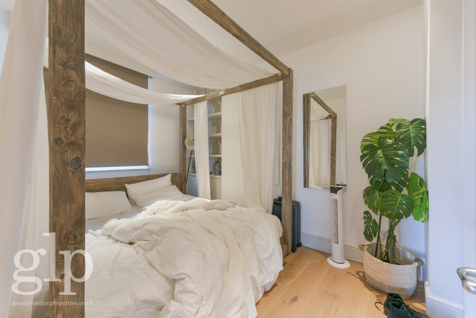 1 Bedroom Apartment, Wardour Street, London, Greater London, W1F 0TE