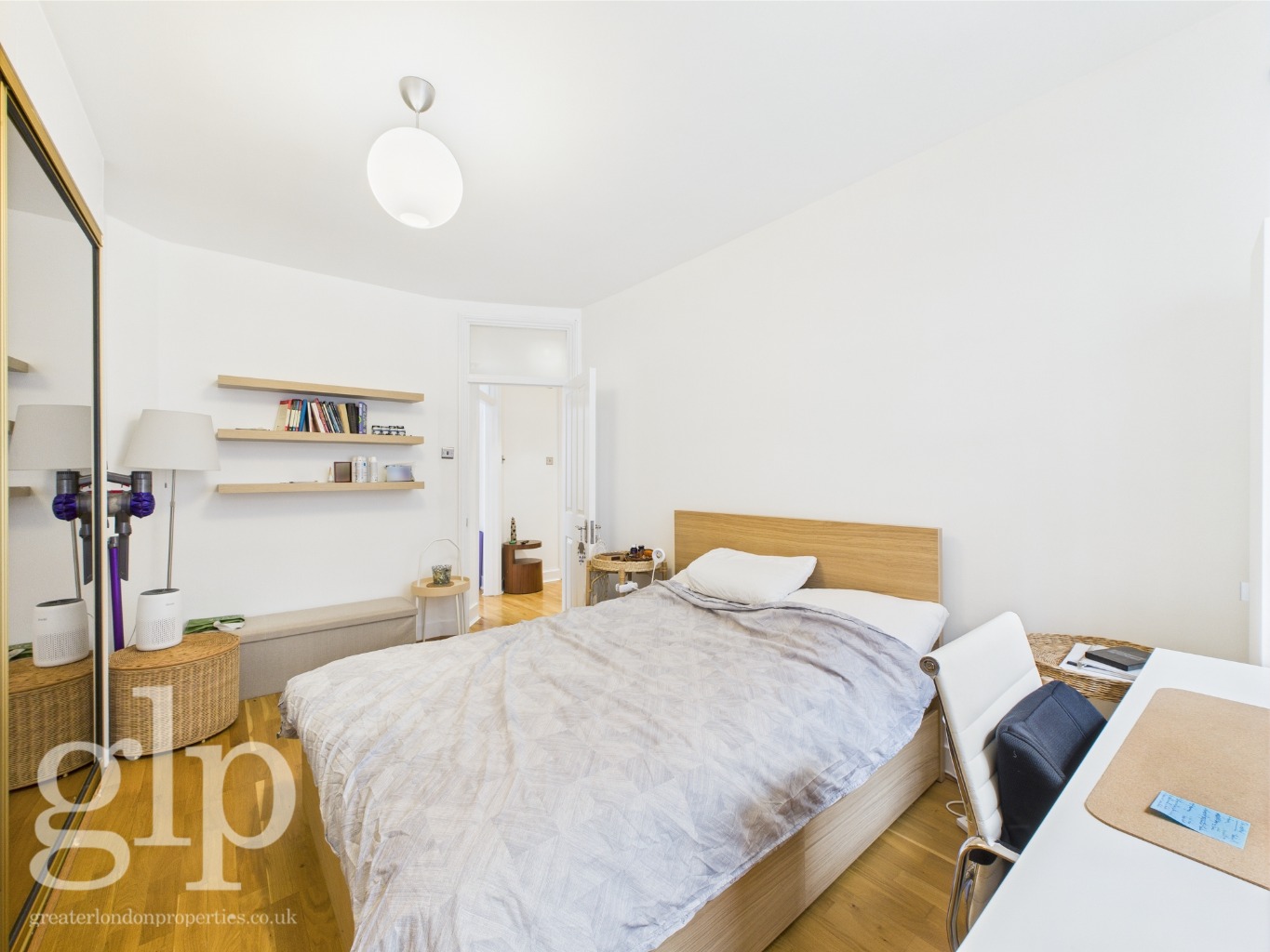 2 Bedroom Apartment, Thanet House, Bloomsbury, WC1H