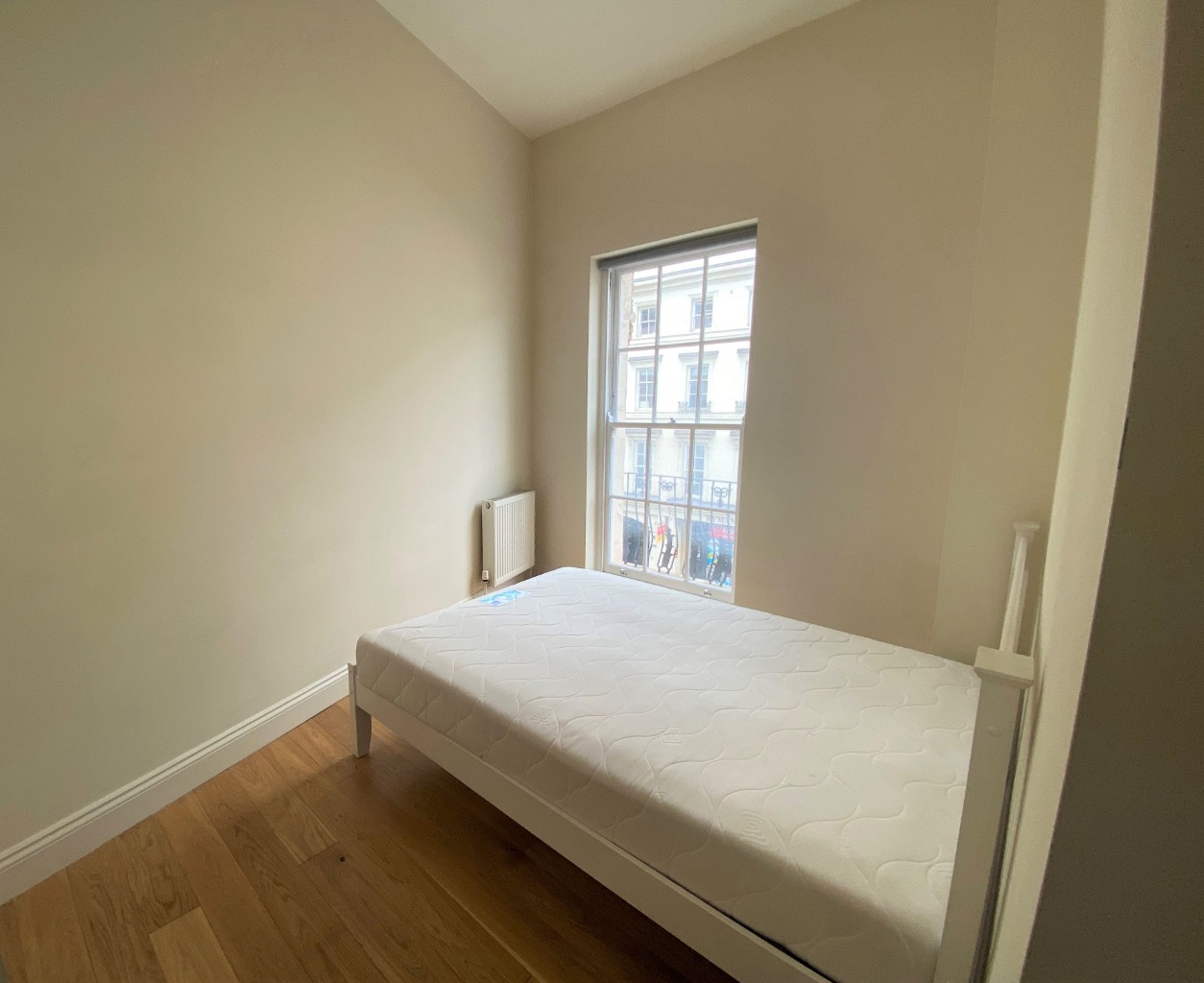 1 Bedroom Semi-Detached, Shaftesbury Avenue, Covent Garden, WC2H