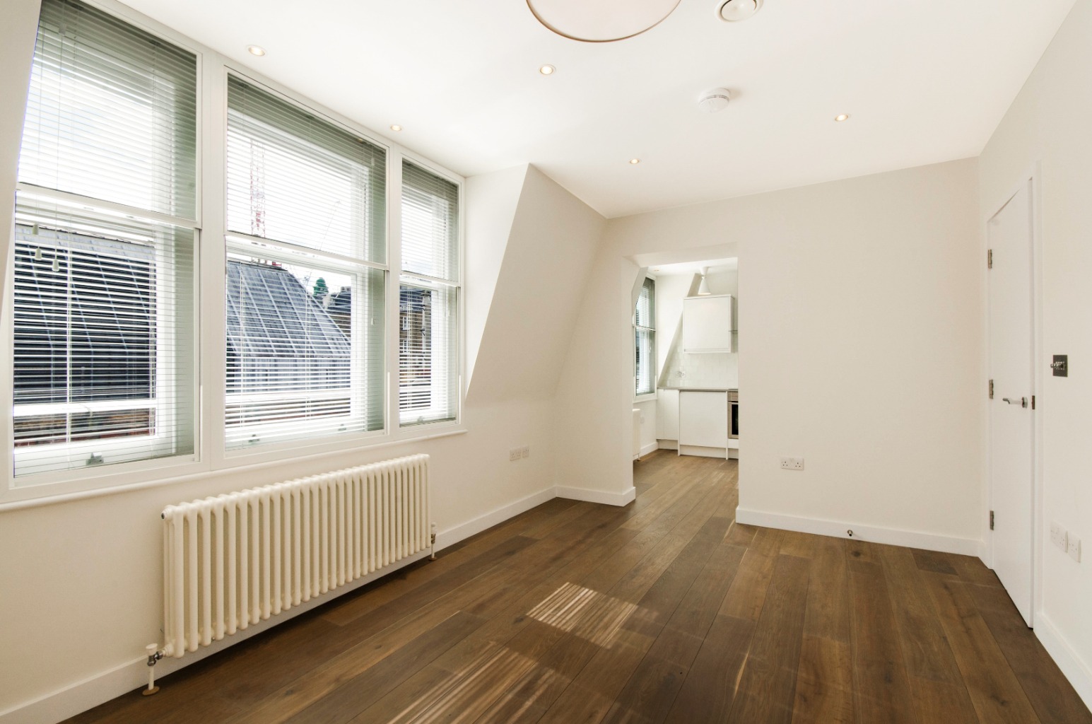 2 Bedroom Flat, Lisle Street, London, Greater London, Soho, WC2H