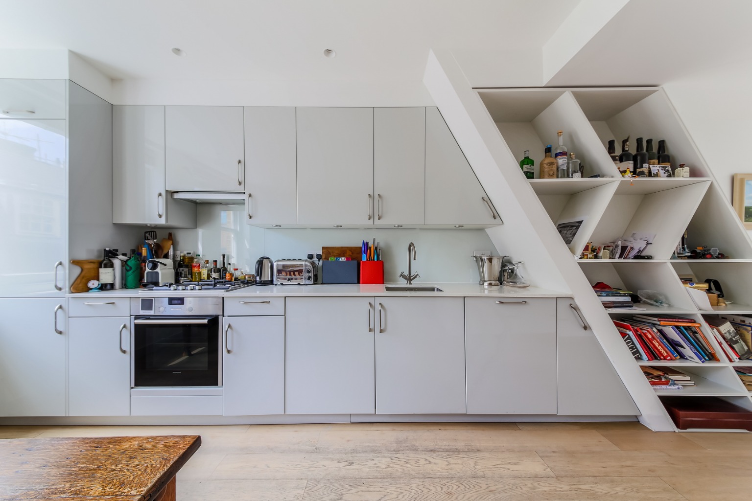 1 Bedroom Flat, Neal’s Yard, London, Greater London, WC2H