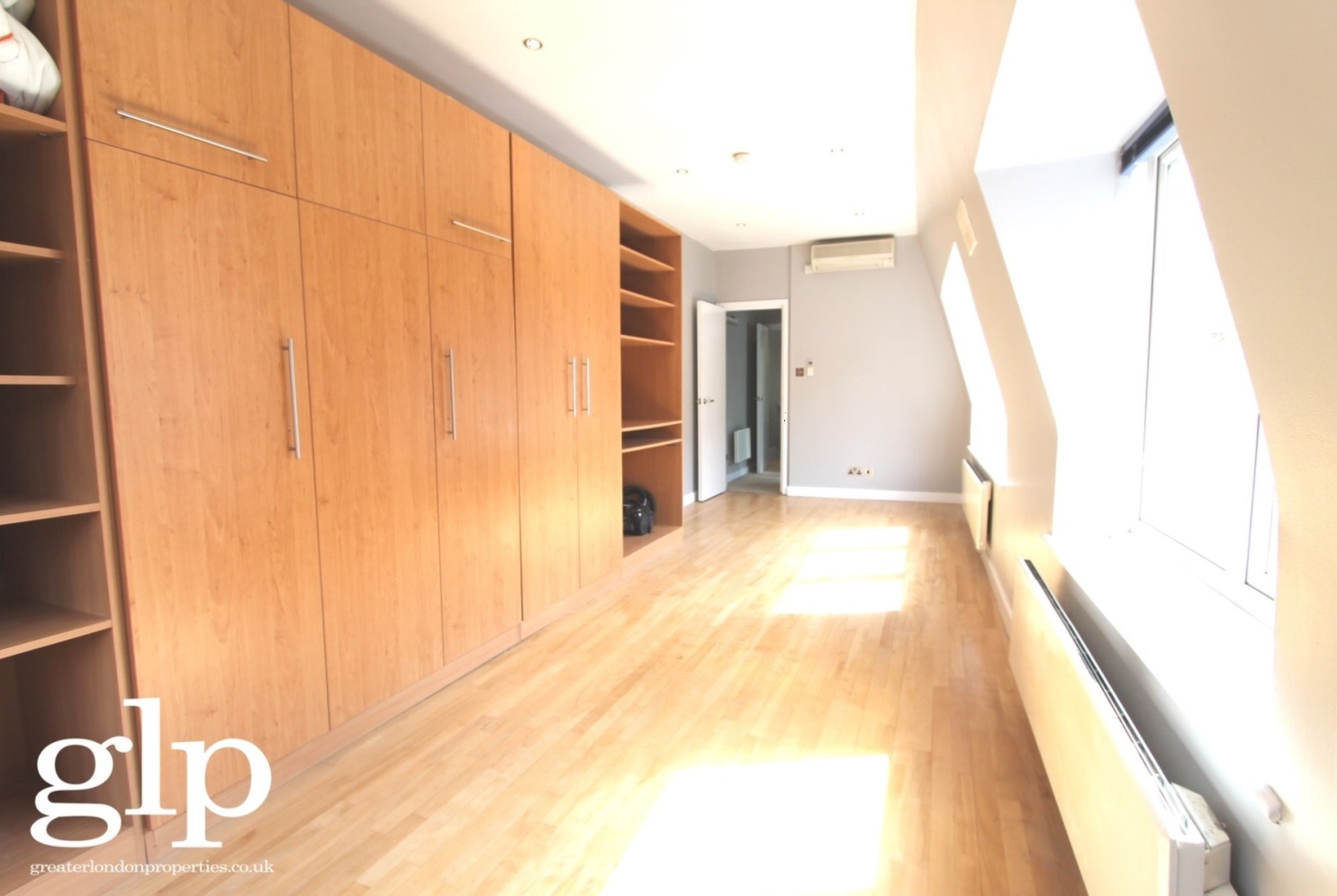 Apartment, Wardour Street, Soho, W1D