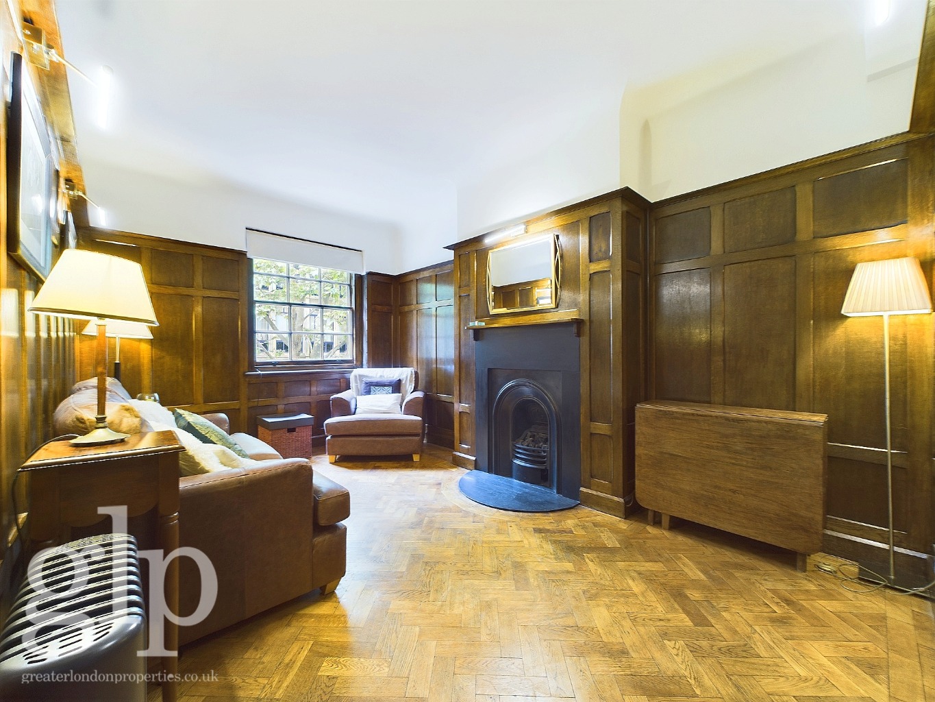 2 Bedroom Apartment, Chesterford House, Store Street, Bloomsbury, WC1E