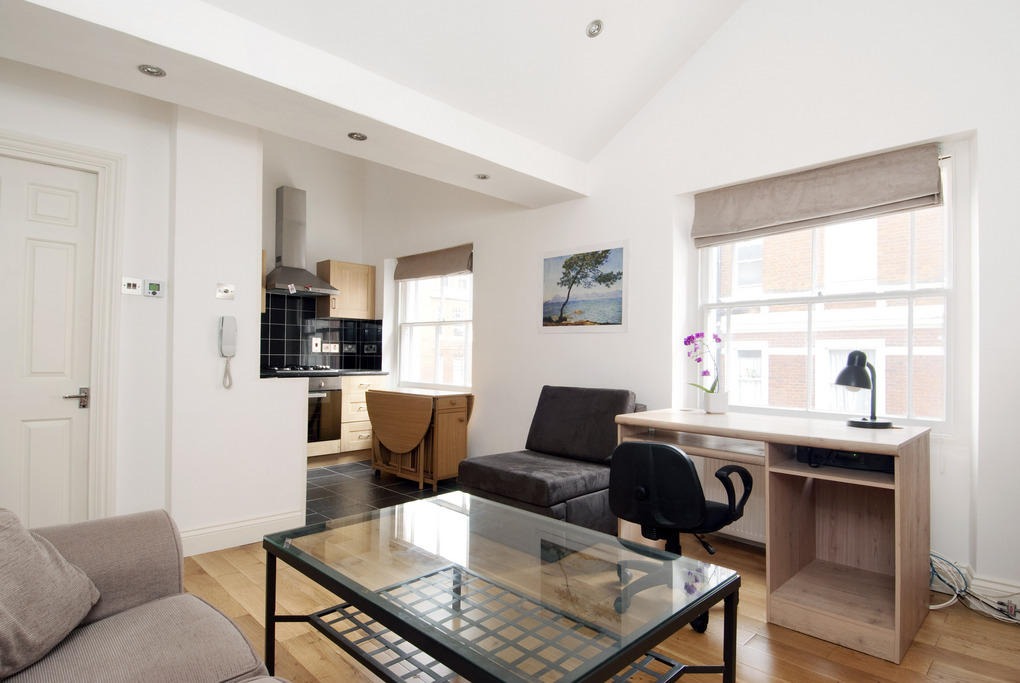 1 Bedroom Apartment, Little Russell Street, Bloomsbury, WC1A
