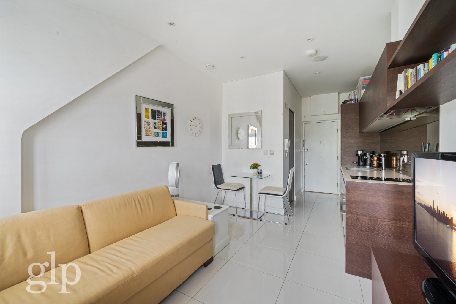 Studio, Albany House, Judd Street, Bloomsbury, WC1H