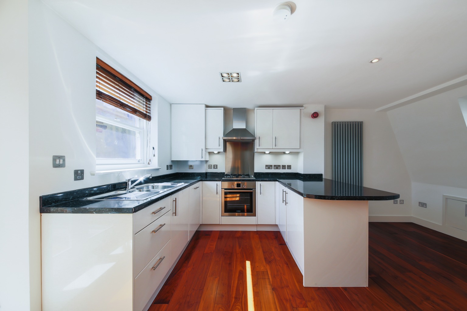 2 Bedroom Flat, Catherine Street, London, Greater London, Covent Garden, WC2B