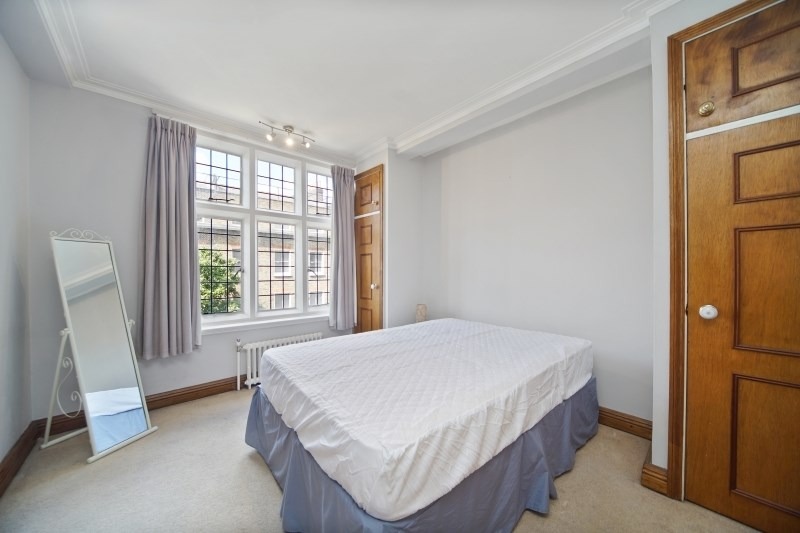 2 Bedroom Apartment, Queen Court, Queen Square, Bloomsbury, WC1N