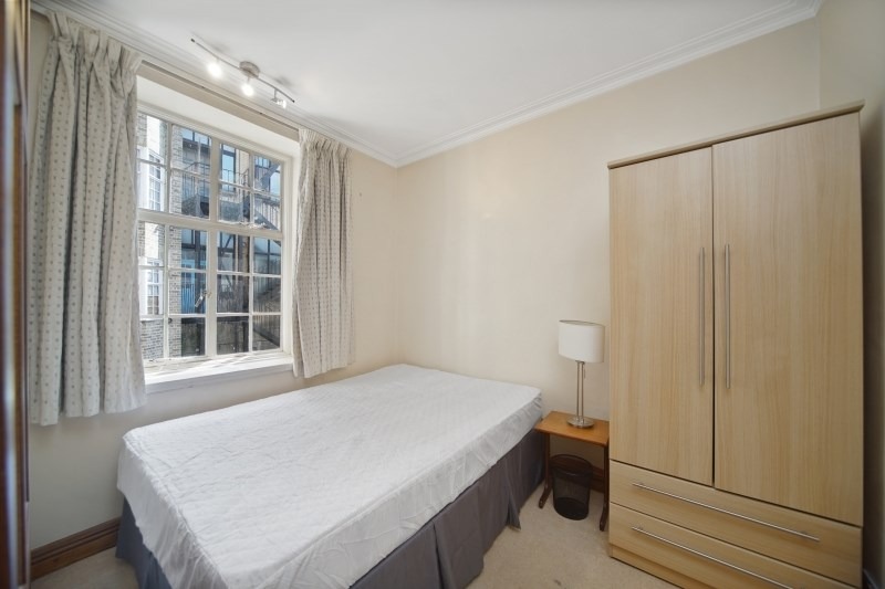 2 Bedroom Apartment, Queen Court, Queen Square, Bloomsbury, WC1N