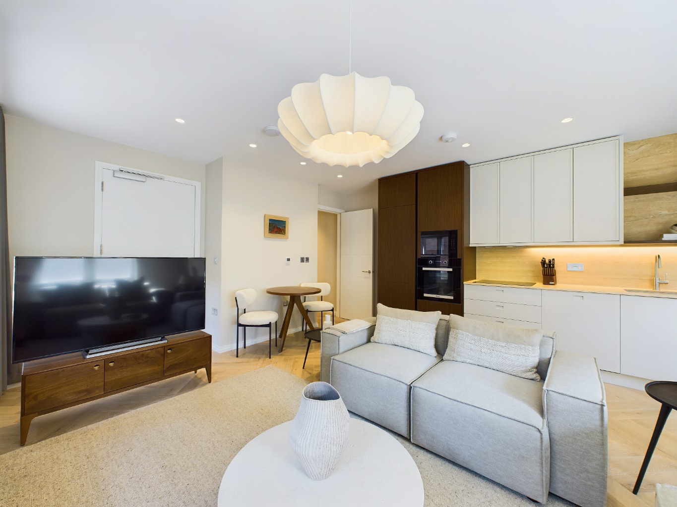 2 Bedroom Apartment, Stukeley Street Covent Garden