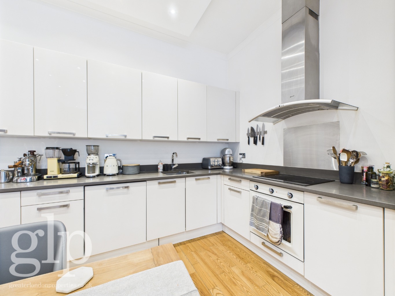 3 Bedroom Apartment, Bloomsbury Square, Bloomsbury, WC1A