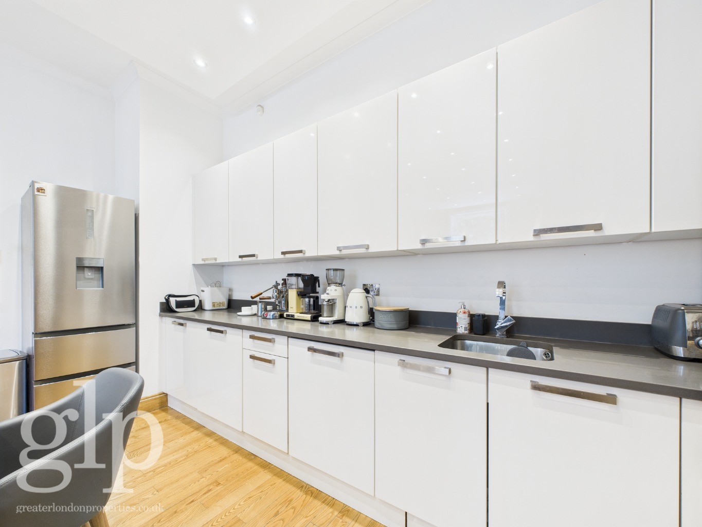 3 Bedroom Apartment, Bloomsbury Square, Bloomsbury, WC1A