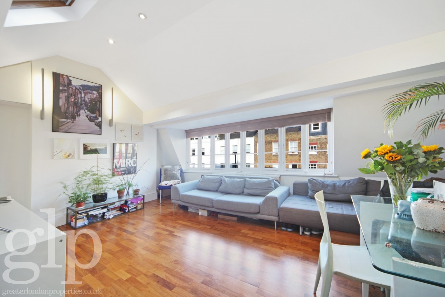 1 Bedroom Apartment, Charlotte Street, Fitzrovia, W1T