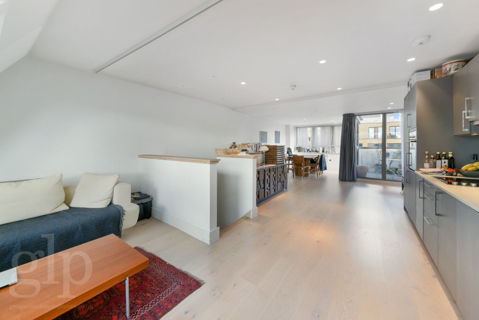 2 Bedroom Flat, Lexington Street, London, Greater London, Soho, W1F