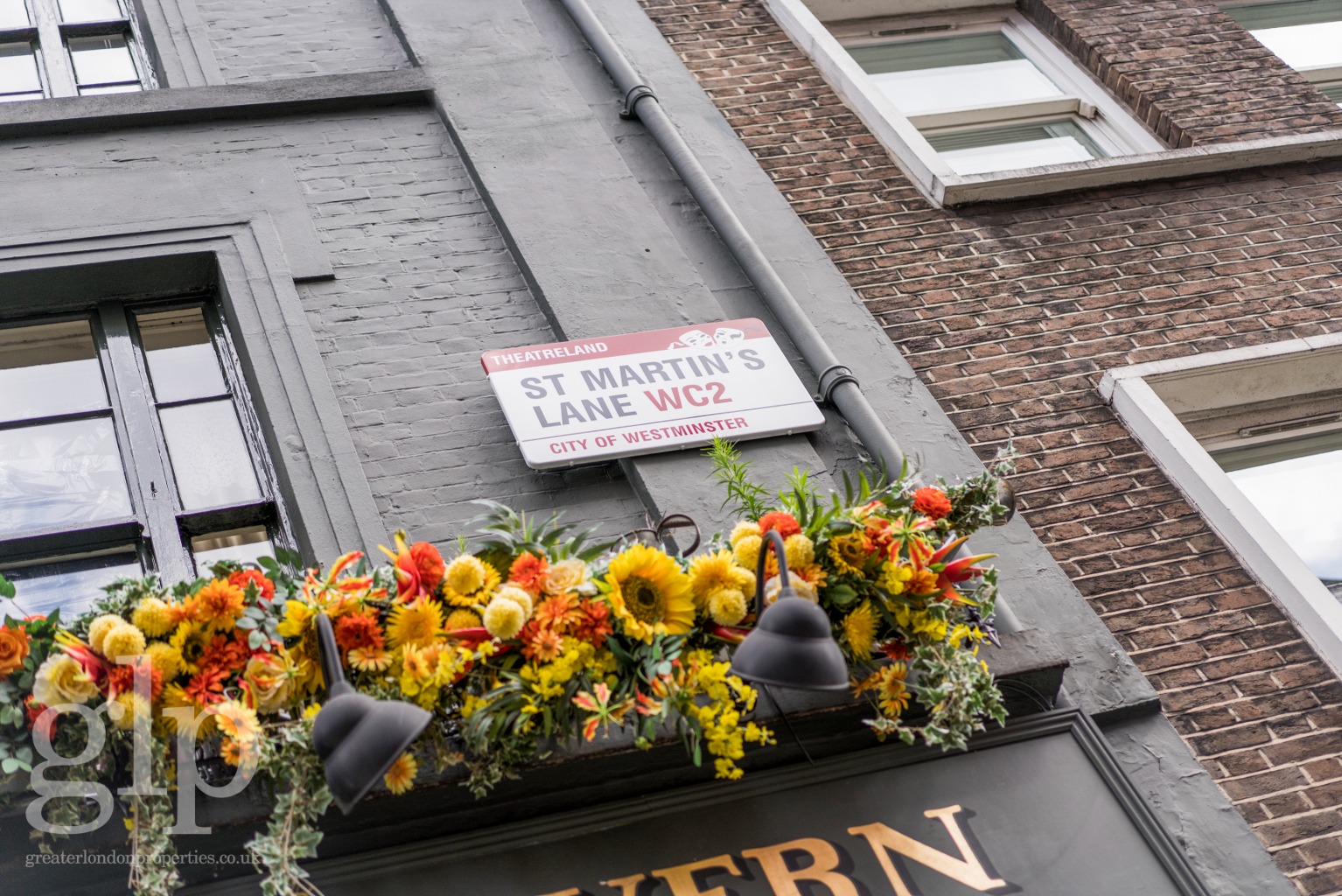 Flat, Goodwins House, 55-56 St. Martin’s Lane, London, Greater London, Covent Garden, WC2N