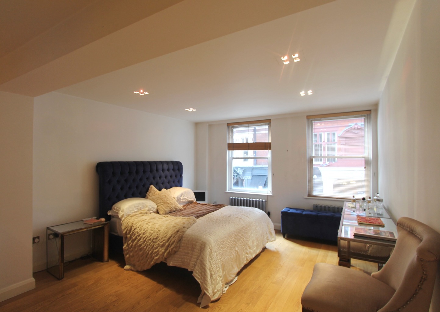 Flat, Goodwins House, 55-56 St. Martin’s Lane, London, Greater London, Covent Garden,  WC2N