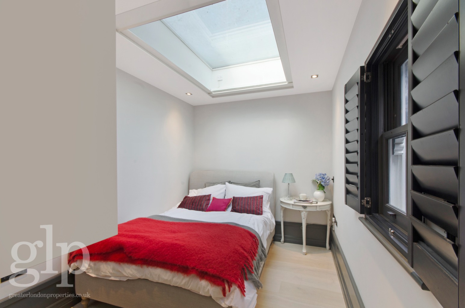 3 Bedroom Flat, King Street, London, Greater London, Covent garden, WC2E