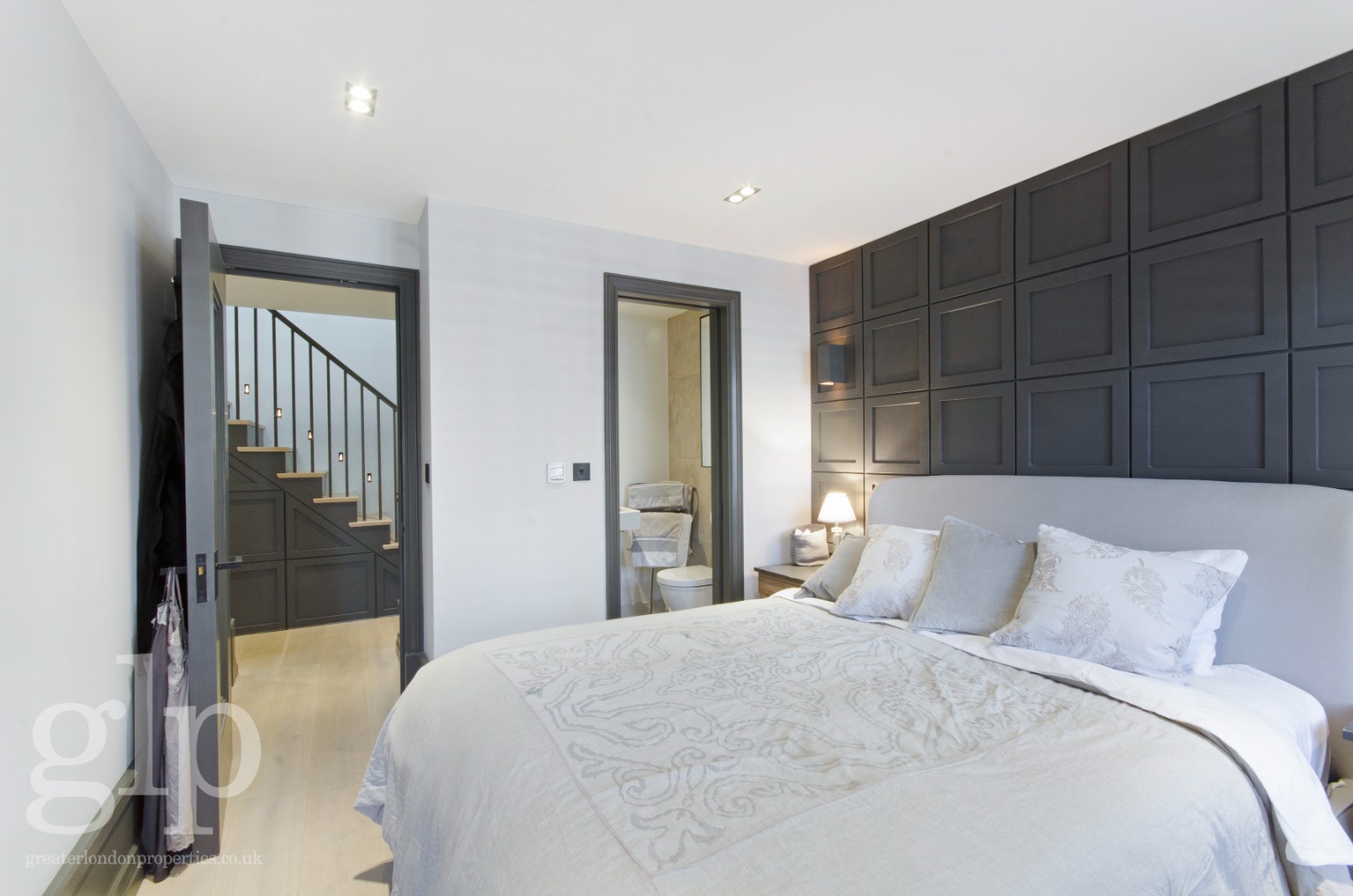 3 Bedroom Flat, King Street, London, Greater London, Covent garden, WC2E