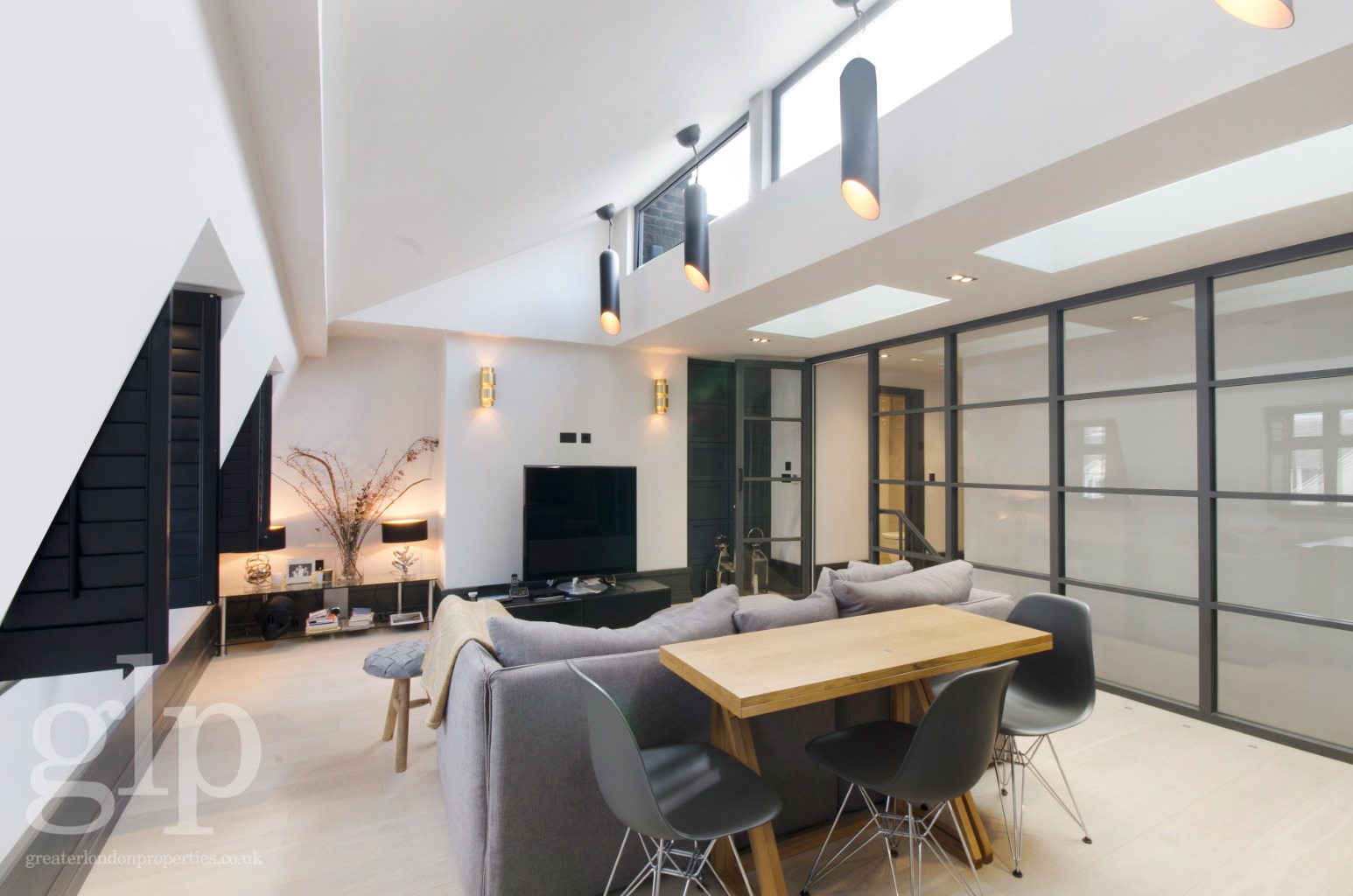 3 Bedroom Flat, King Street, London, Greater London, Covent garden, WC2E