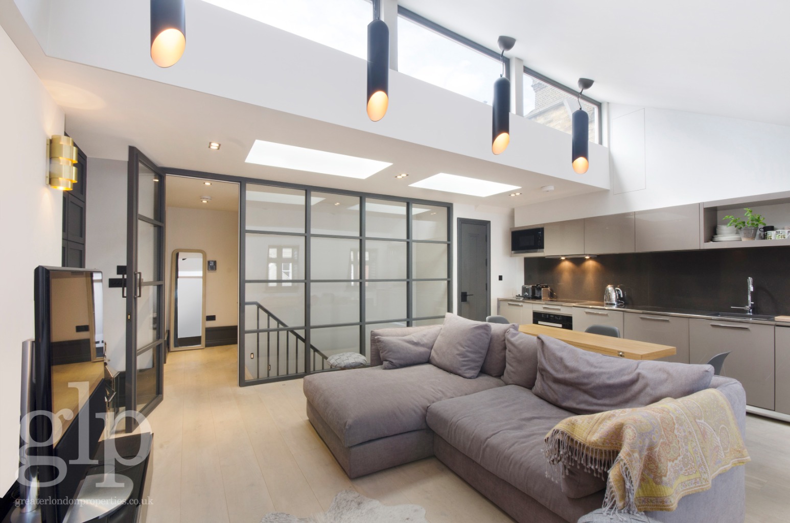 3 Bedroom Flat, King Street, London, Greater London, Covent garden, WC2E