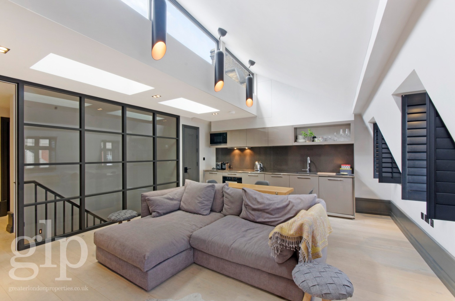 3 Bedroom Flat, King Street, London, Greater London, Covent garden, WC2E