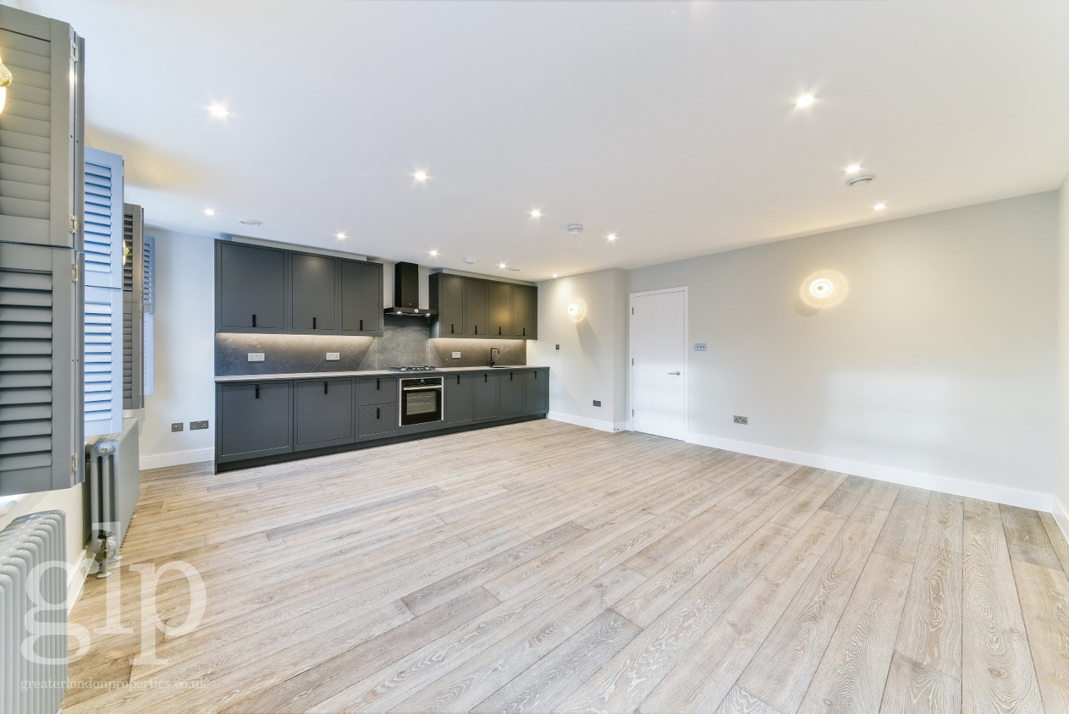 1 Bedroom Apartment, Charlotte Street, Fitzrovia, W1T