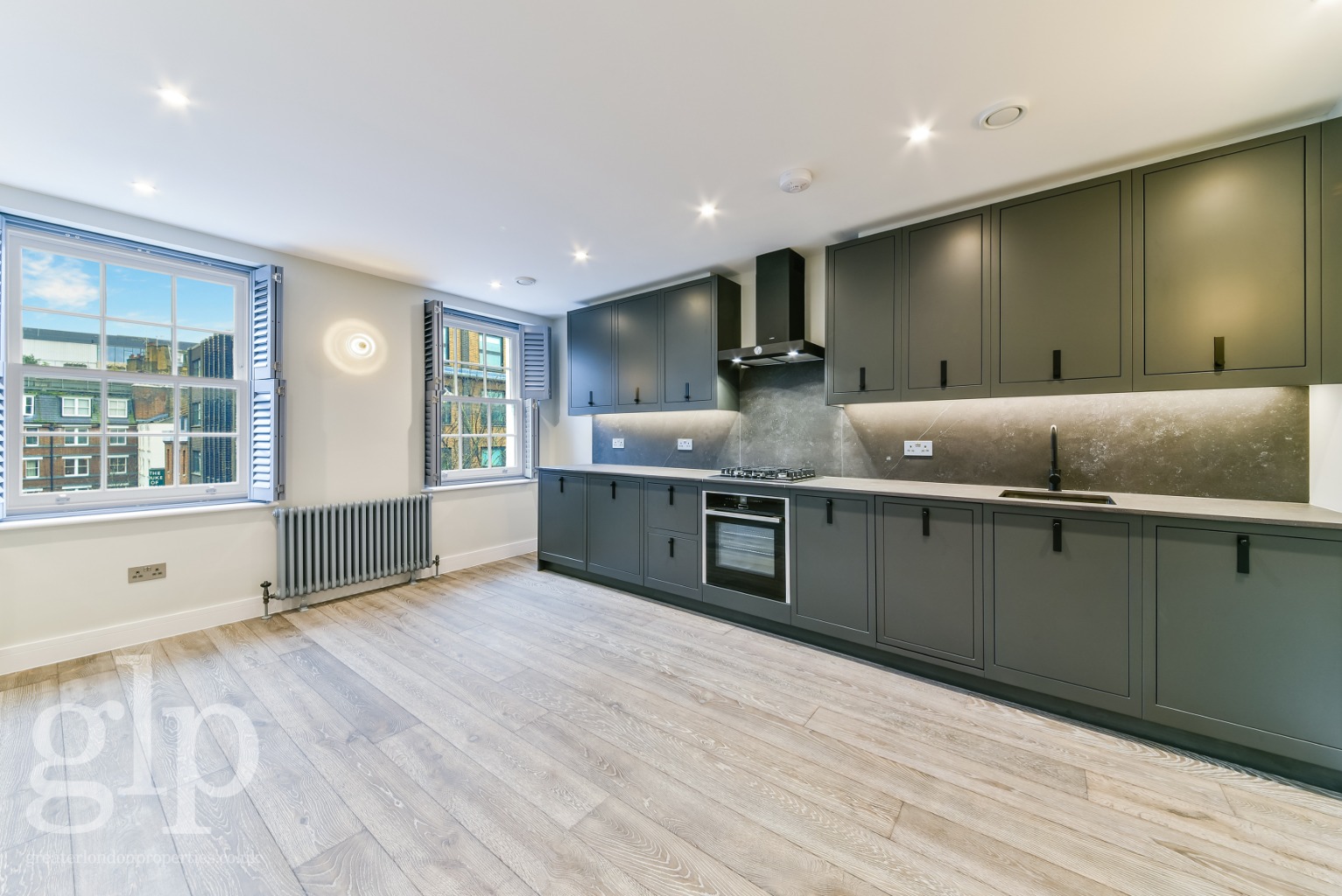 1 Bedroom Apartment, Charlotte Street, Fitzrovia, W1T