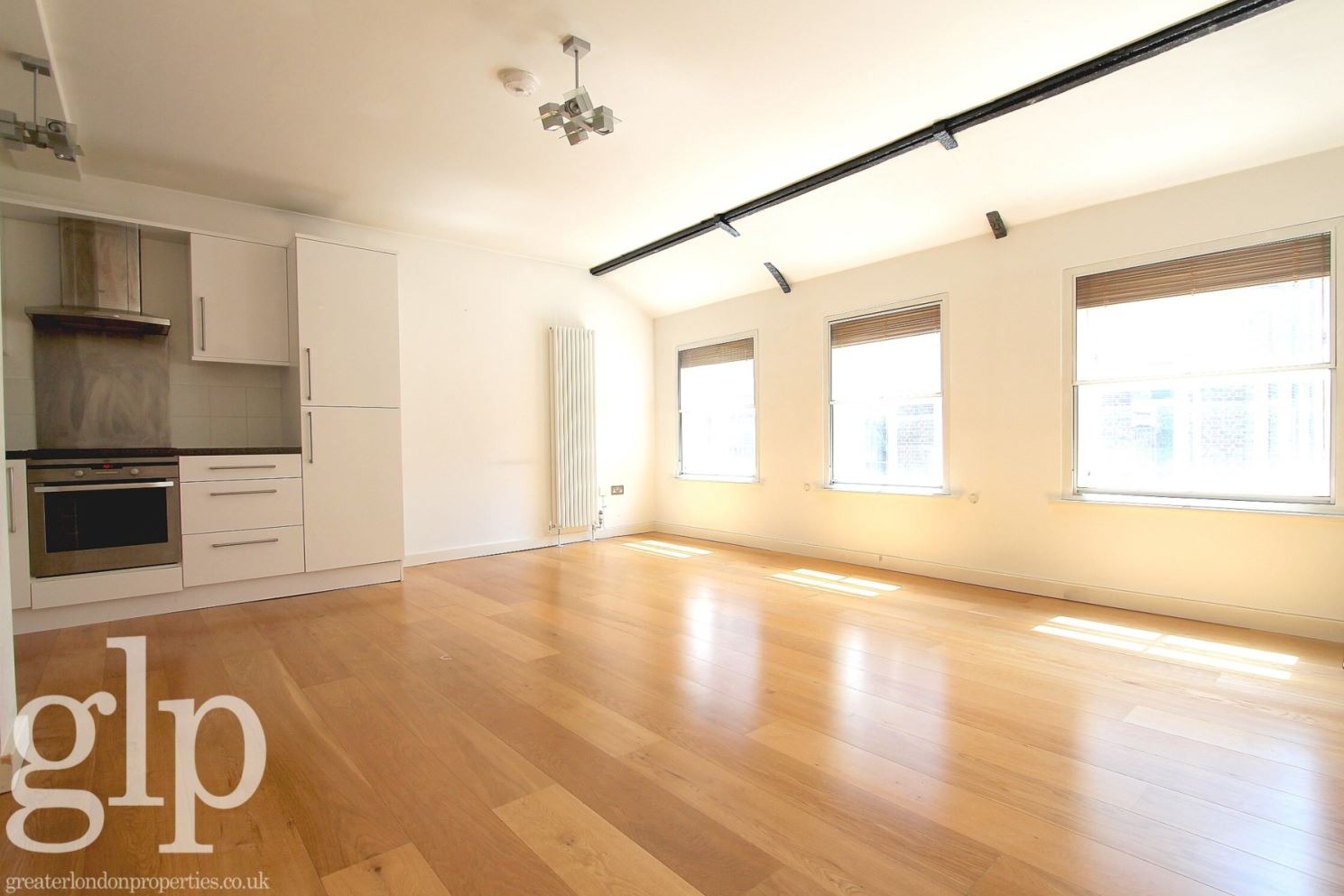 1 Bedroom Flat, Beak Street, London, Greater London, Soho, W1F