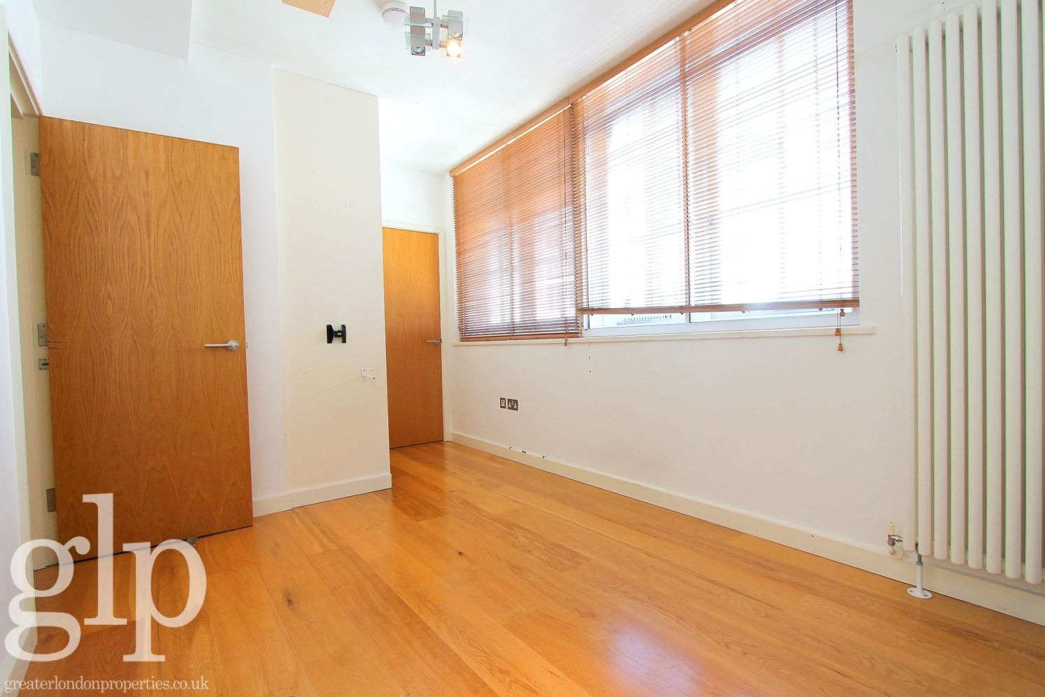 1 Bedroom Flat, Beak Street, London, Greater London, Soho, W1F