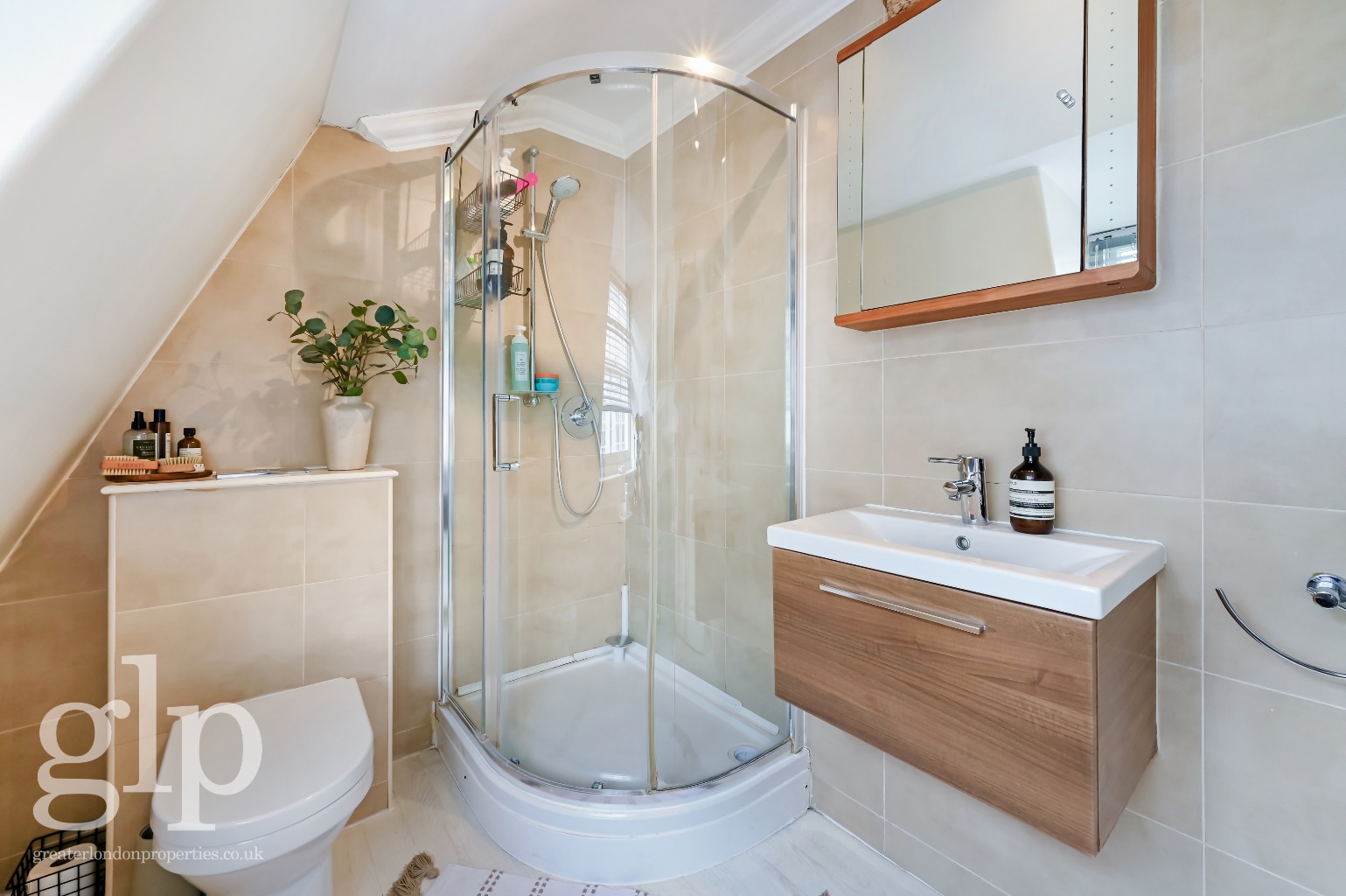 2 Bedroom Apartment, Gower Street, Bloomsbury, WC1E