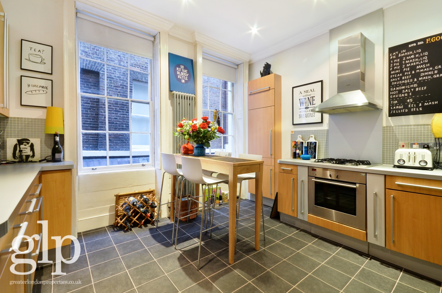 2 Bedroom Flat, Earlham Street, London, Greater London, Covent Garden, WC2H