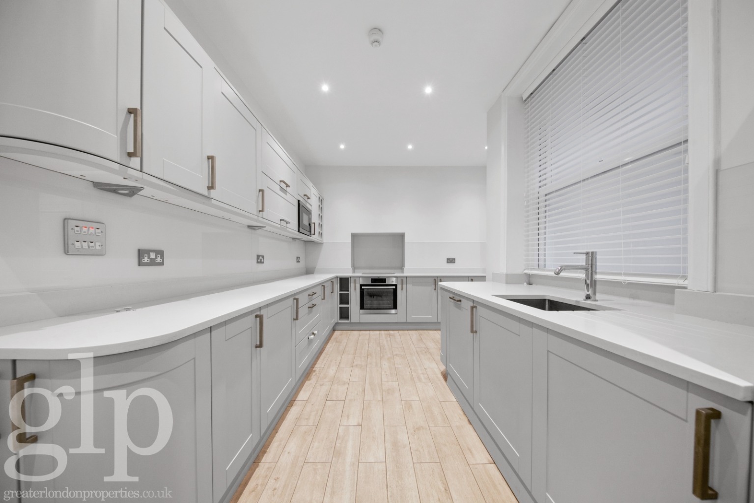 3 Bedroom Apartment, Ridgmount Gardens, Bloomsbury, WC1E