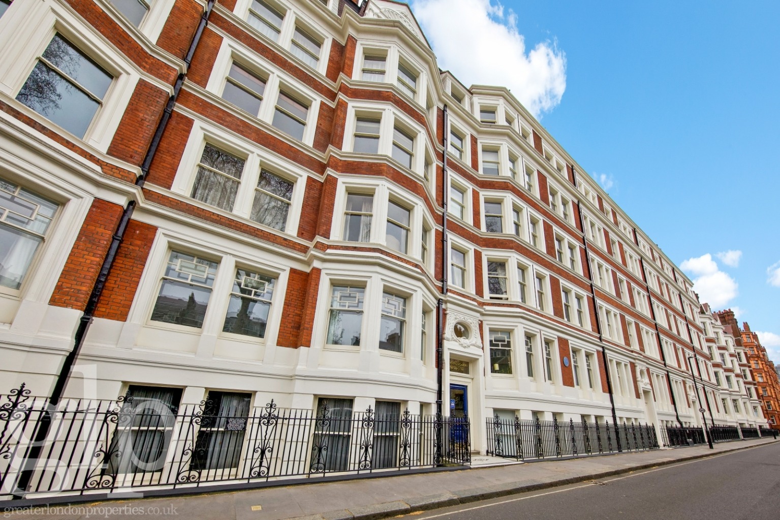 3 Bedroom Apartment, Ridgmount Gardens, Bloomsbury, WC1E