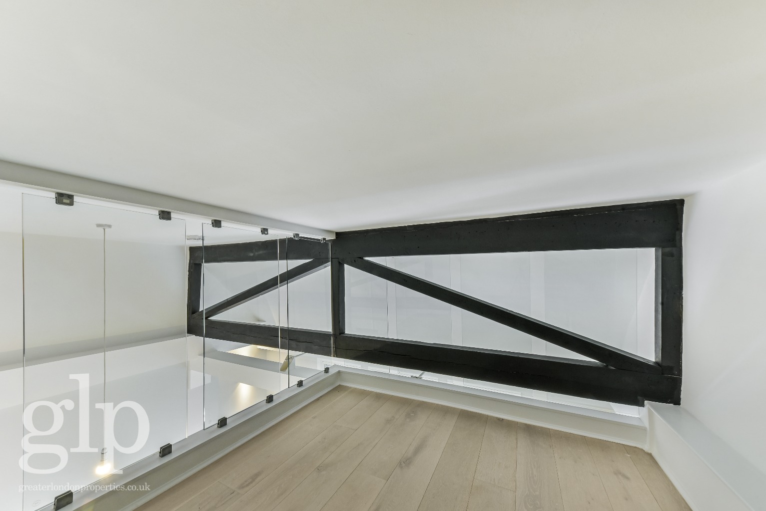 Apartment, Shaftesbury Avenue, London, Greater London, Soho, W1D 6ND