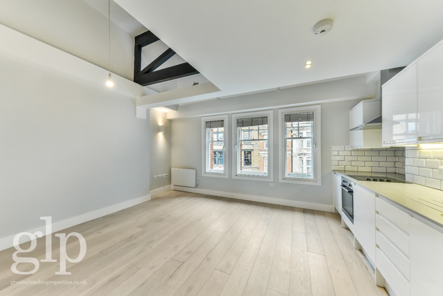 Apartment, Shaftesbury Avenue, London, Greater London, Soho, W1D 6ND