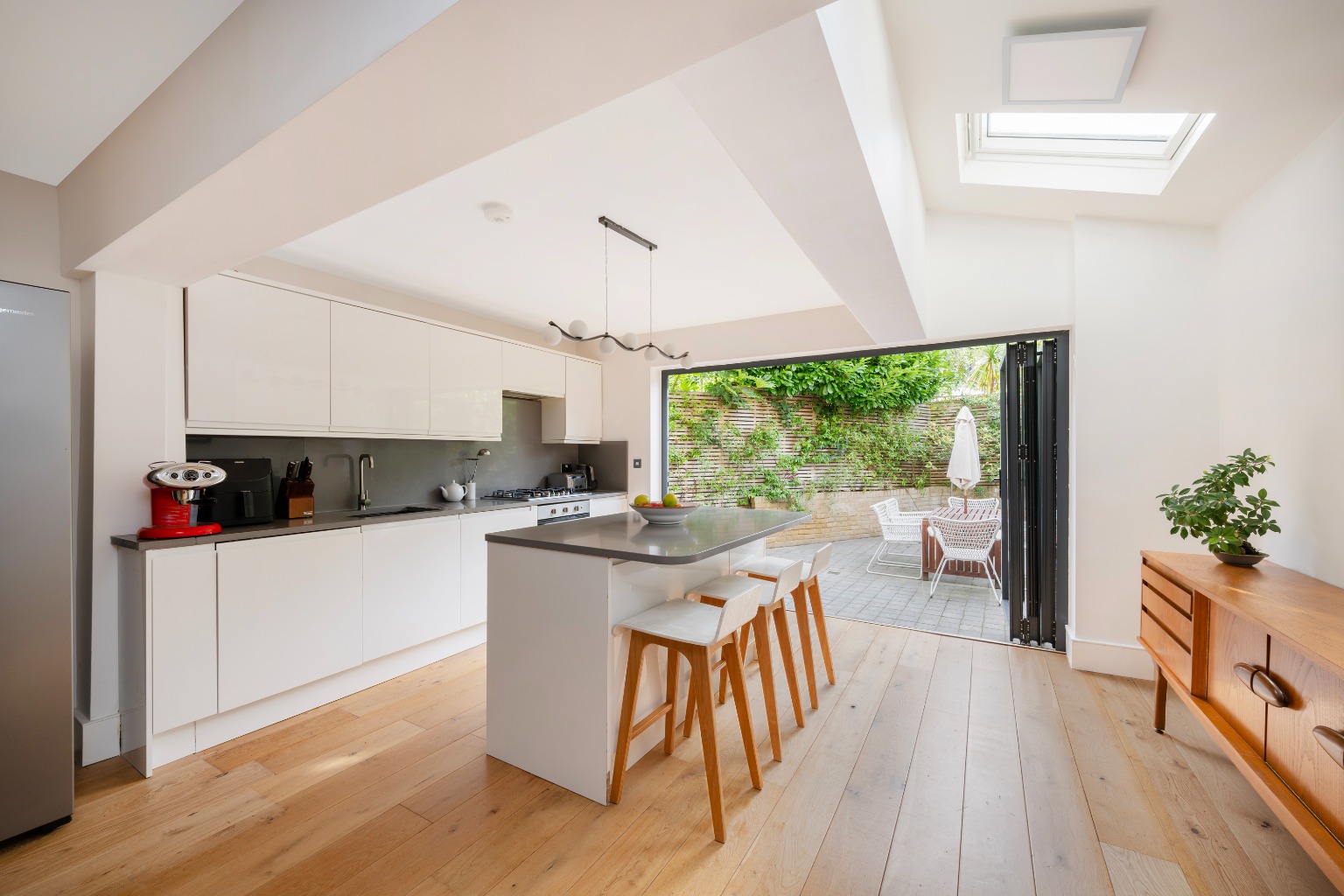 5 Bedroom Semi-Detached, Elmwood Road SE24