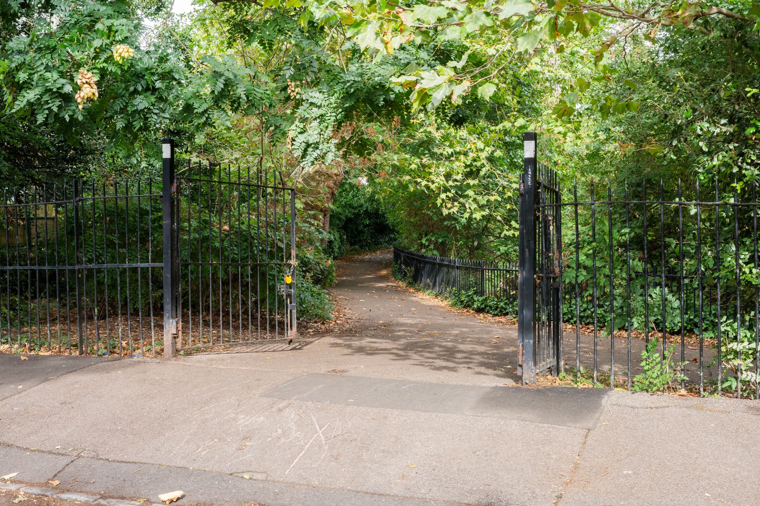 5 Bedroom Semi-Detached, Elmwood Road SE24