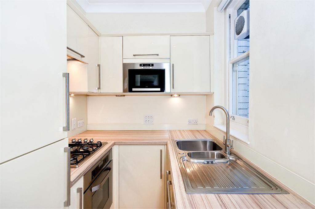 1 Bedroom Apartment, Bedford Court Mansions, Adeline Place, Bloomsbury, WC1B