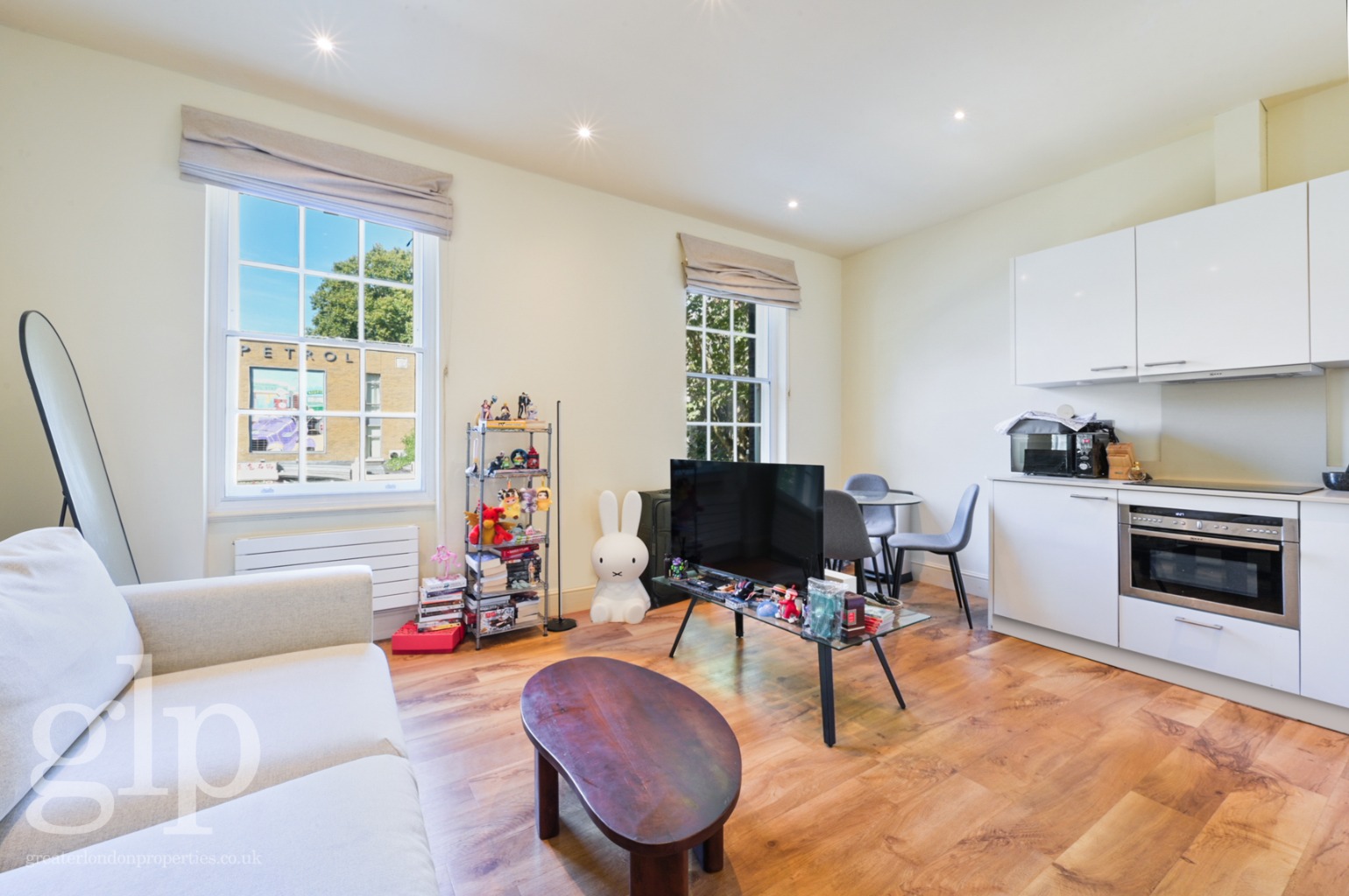 1 Bedroom Apartment, Store Street, WC1E