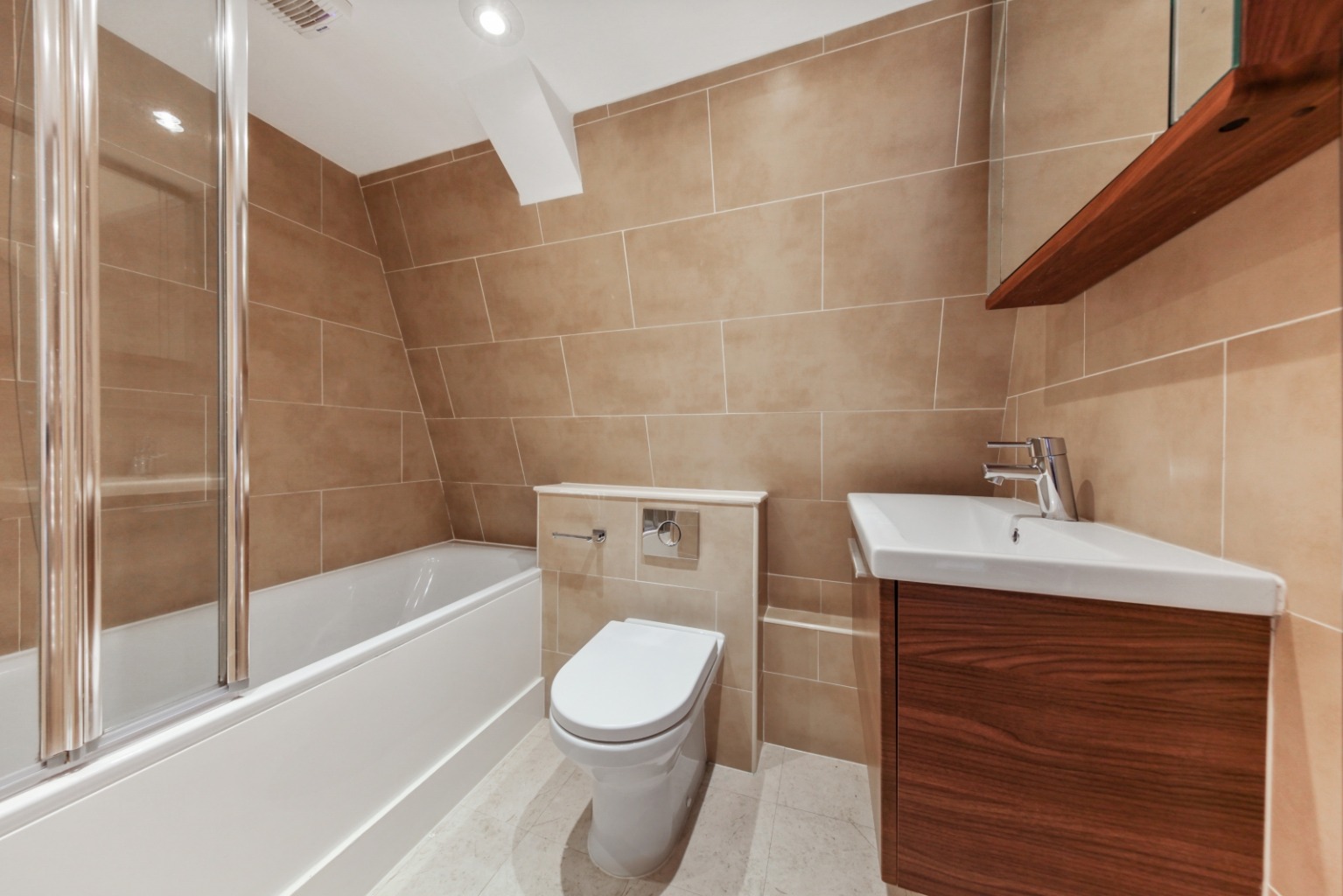 1 Bedroom Flat, Gower Mews, Bloomsbury, WC1E