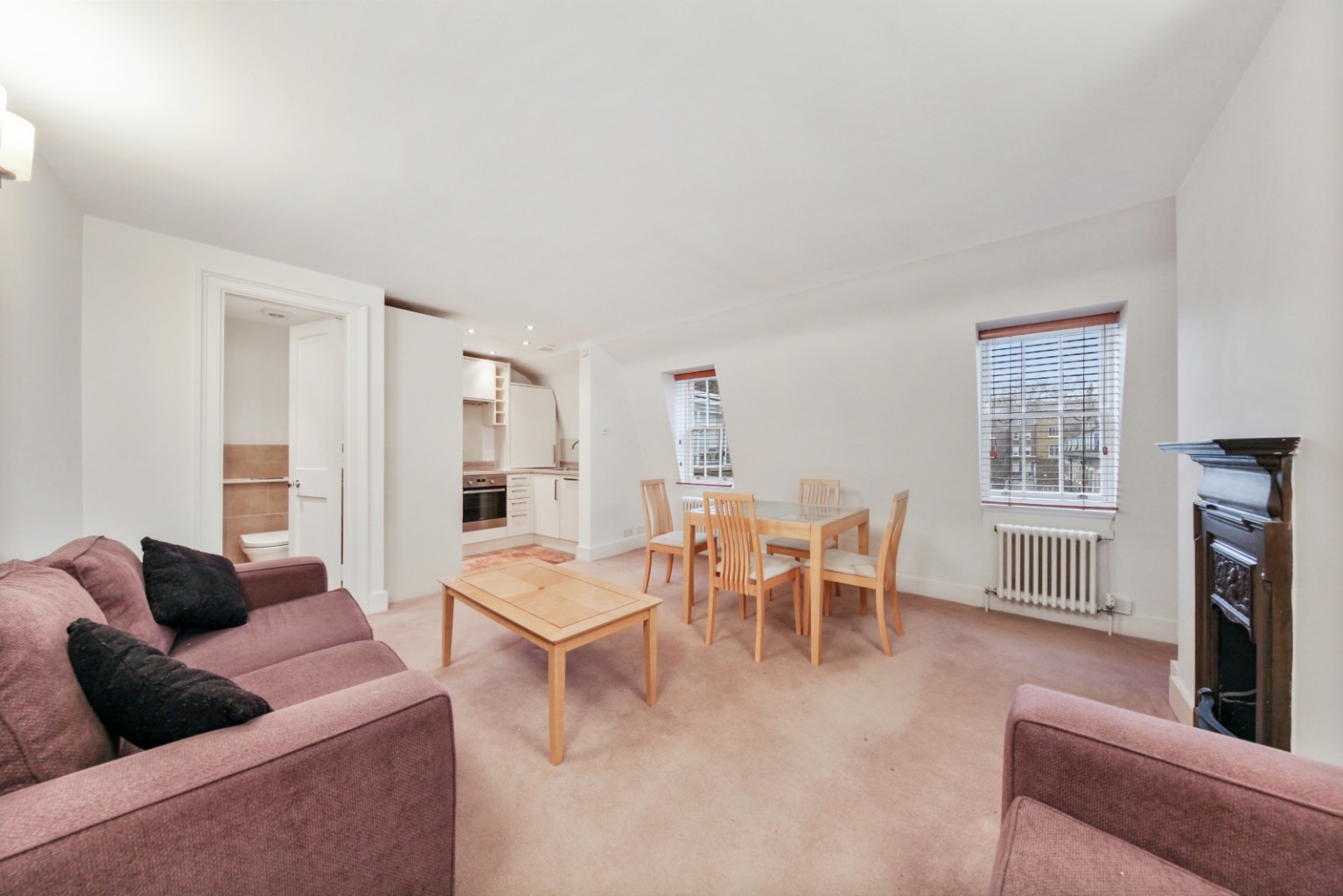 1 Bedroom Flat, Gower Mews, Bloomsbury, WC1E