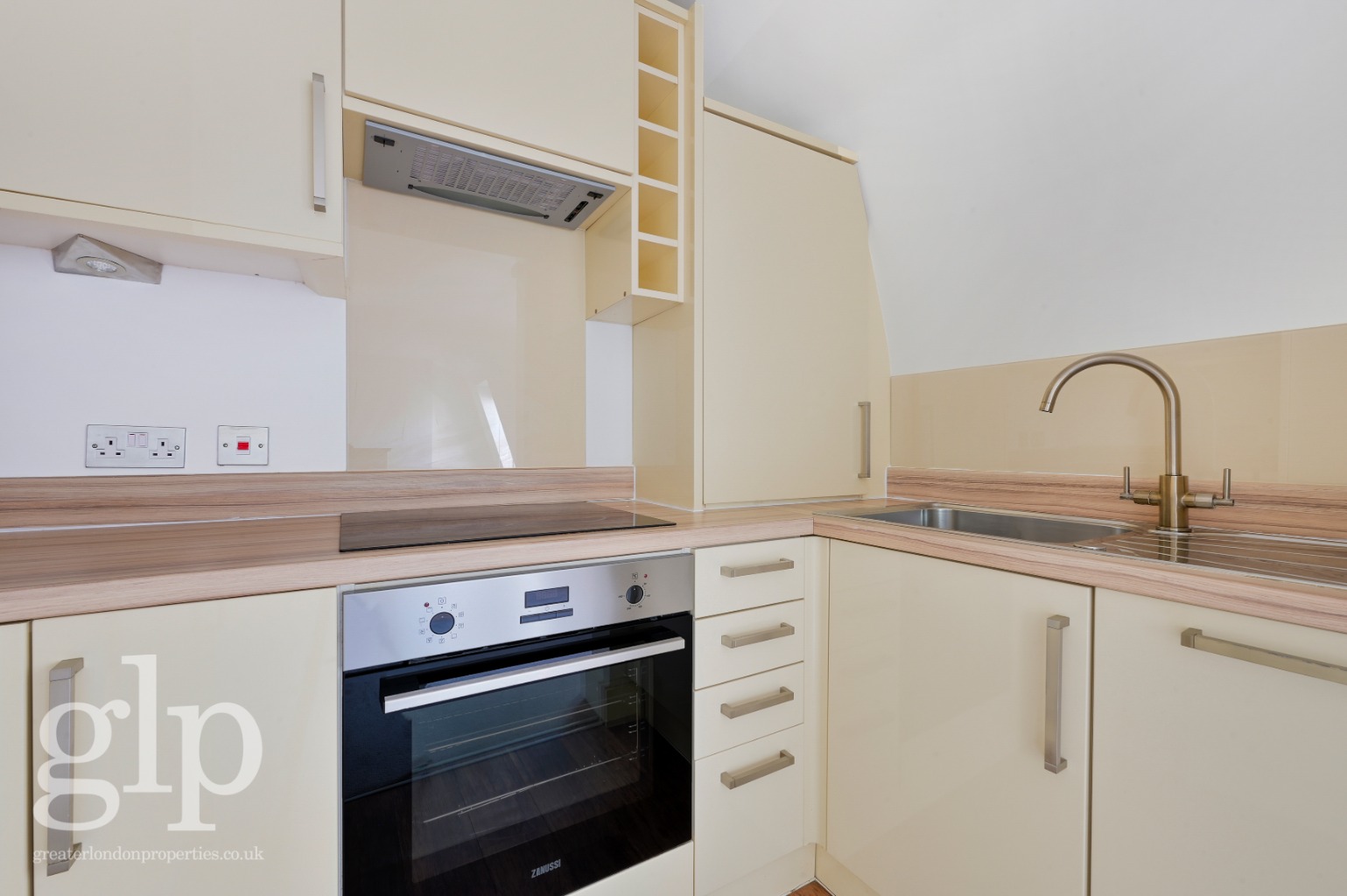 1 Bedroom Flat, Gower Mews, Bloomsbury, WC1E