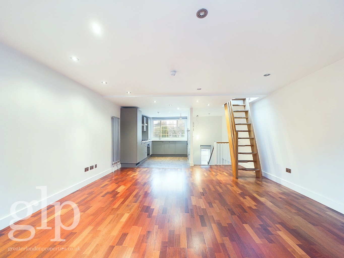 2 Bedroom Flat, Earlham Street, Covent Garden, WC2H