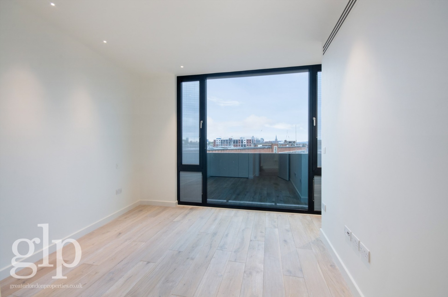 3 Bedroom Penthouse, Gensurco House, Rosebery Avenue, Clerkenwell, EC1R