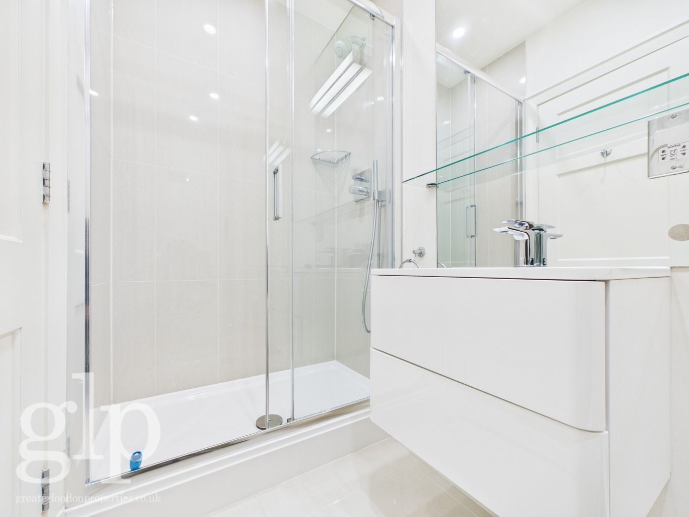 2 Bedroom Apartment, Woods Mews, Mayfair W1K