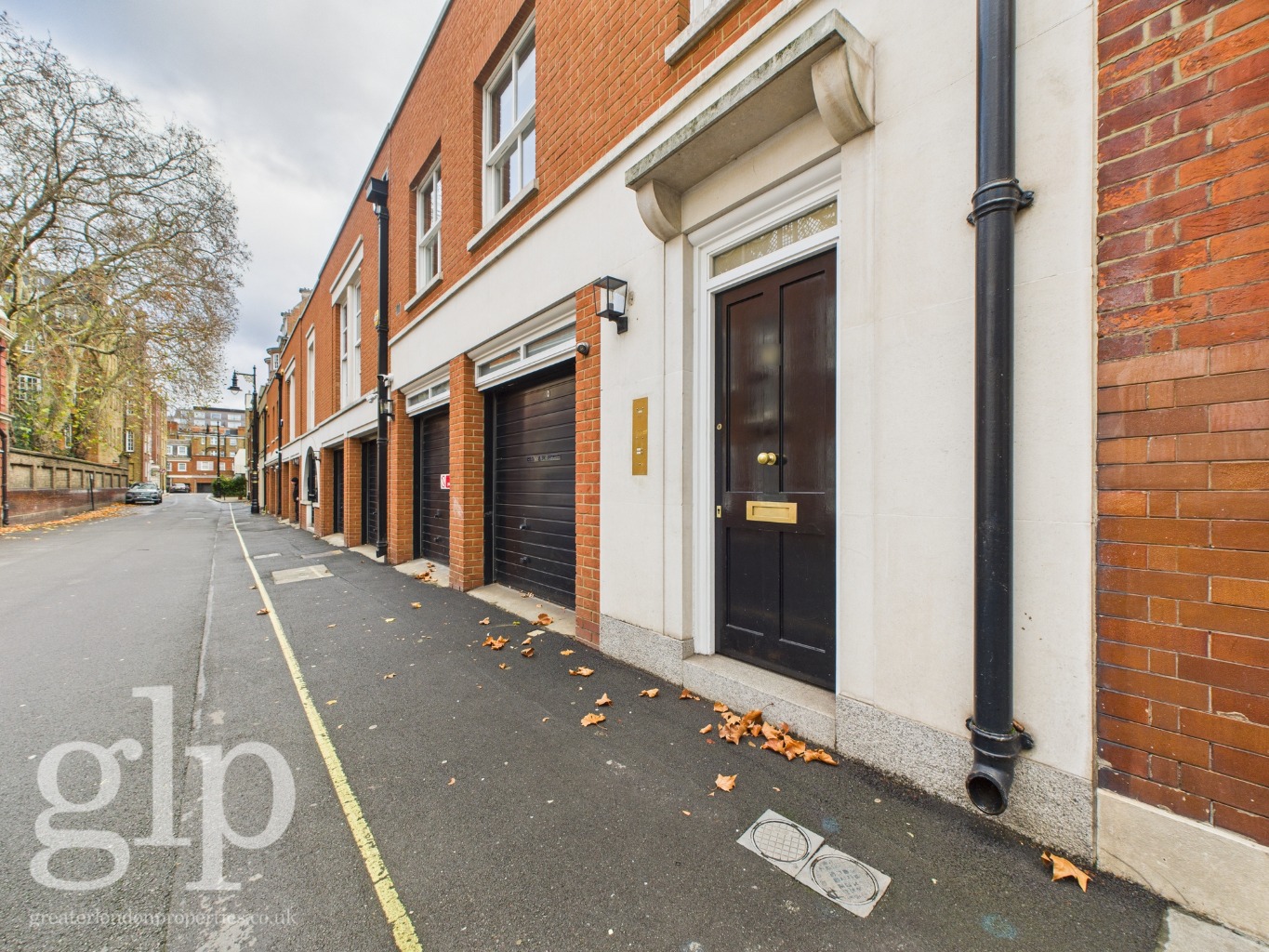 2 Bedroom Apartment, Woods Mews, Mayfair W1K