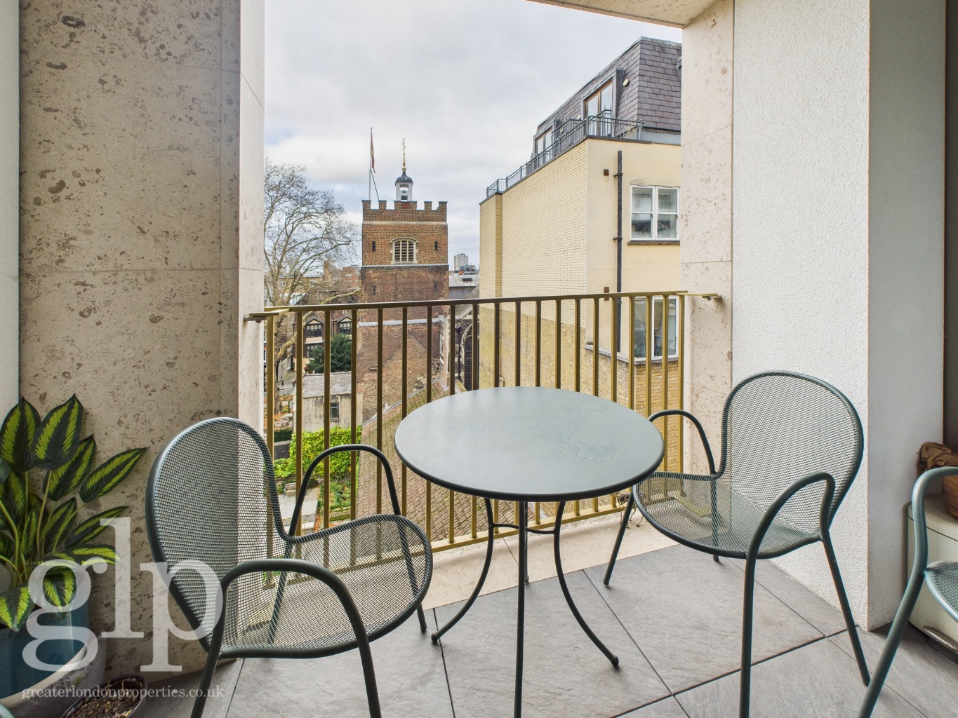 2 Bedroom Apartment, Percivall House, 64 Bartholomew Close, London, EC1A