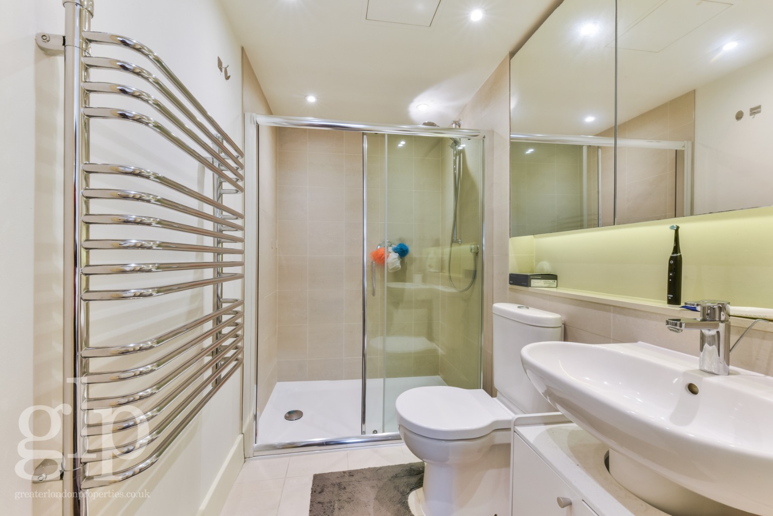 2 Bedroom Apartment, Store Street, Bloomsbury, WC1E